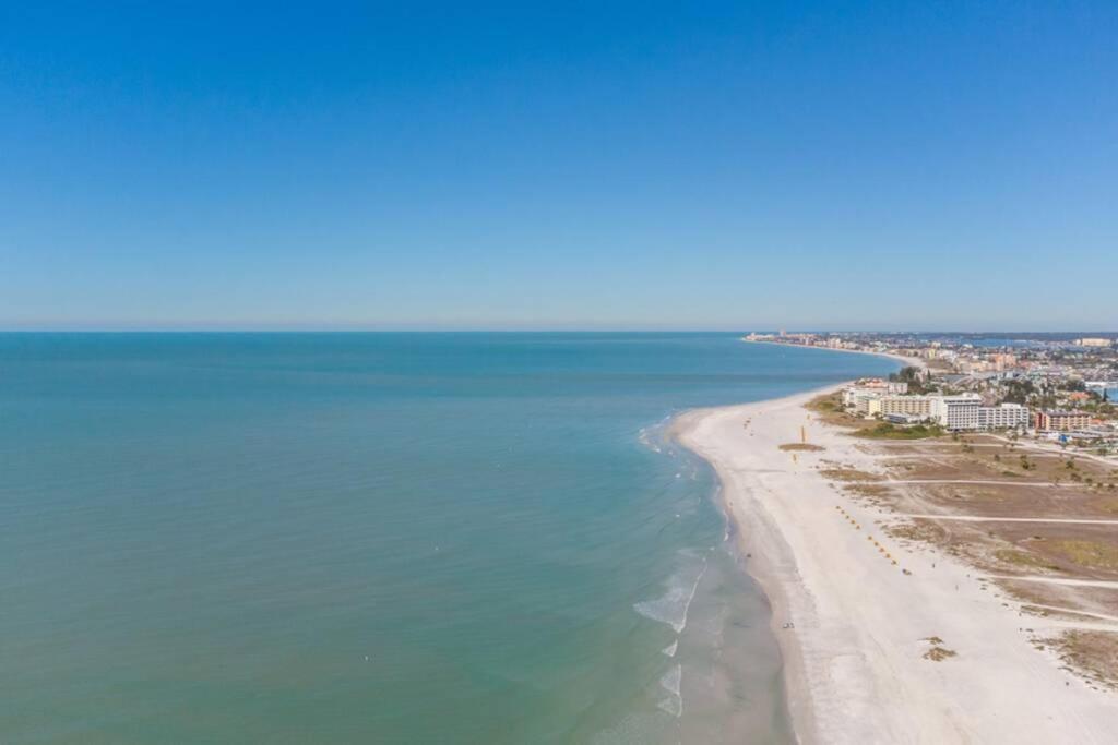 102-Tiny Treasure-Waterfront With Heated Pool Διαμέρισμα St. Pete Beach Εξωτερικό φωτογραφία