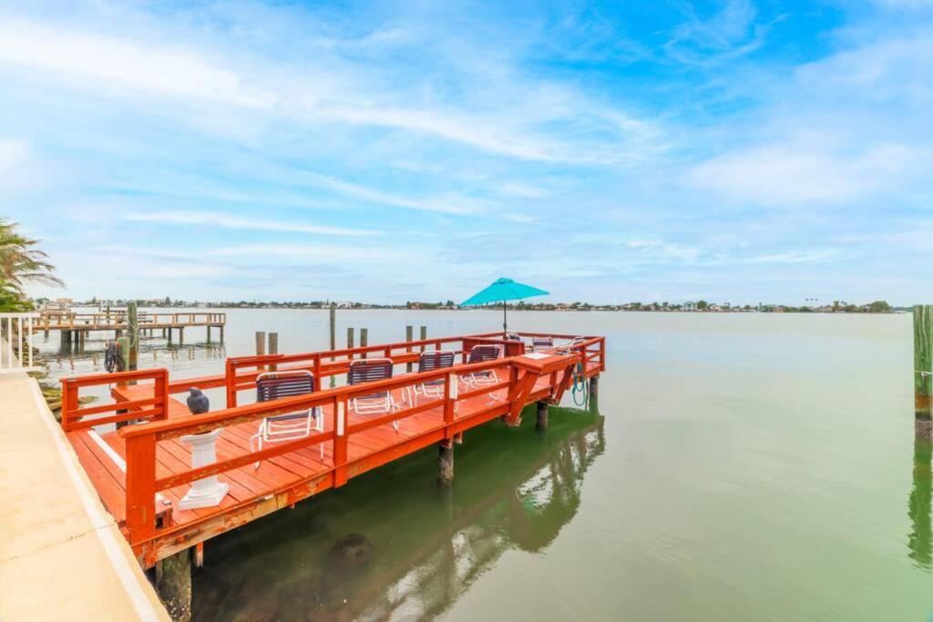 102-Tiny Treasure-Waterfront With Heated Pool Διαμέρισμα St. Pete Beach Εξωτερικό φωτογραφία