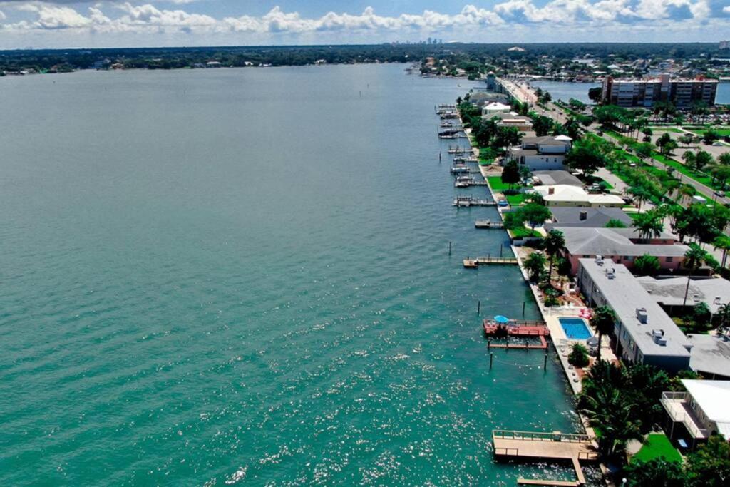 102-Tiny Treasure-Waterfront With Heated Pool Διαμέρισμα St. Pete Beach Εξωτερικό φωτογραφία
