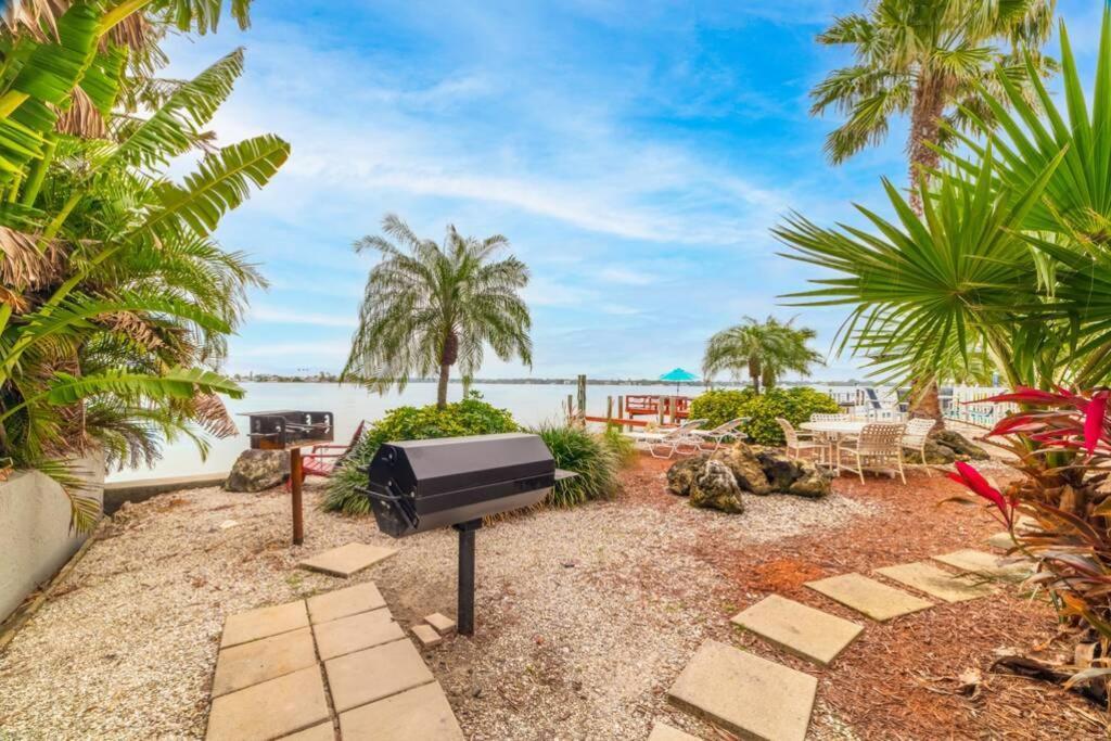 102-Tiny Treasure-Waterfront With Heated Pool Διαμέρισμα St. Pete Beach Εξωτερικό φωτογραφία