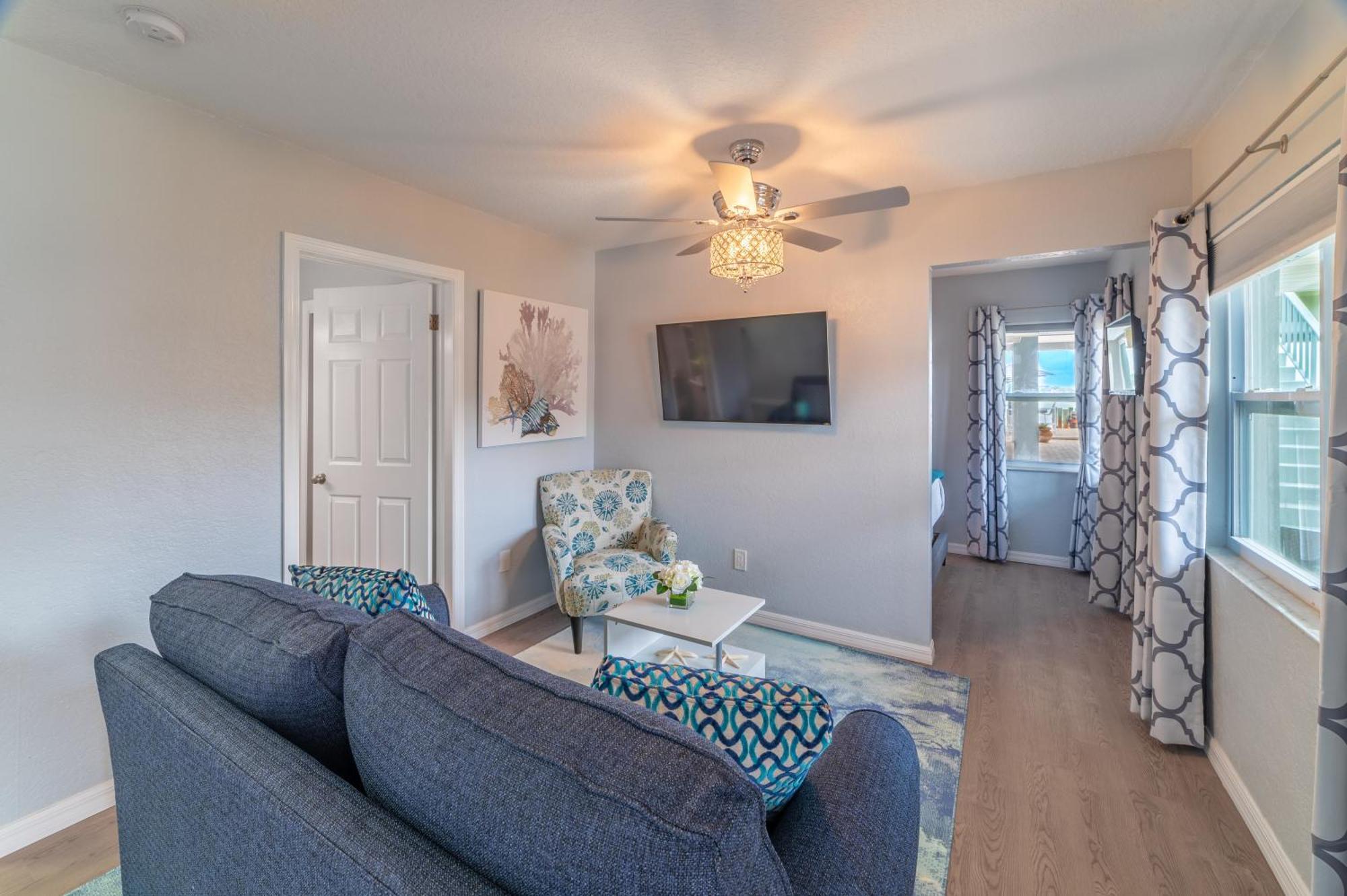 102-Tiny Treasure-Waterfront With Heated Pool Διαμέρισμα St. Pete Beach Εξωτερικό φωτογραφία